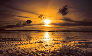 Fototapeta - Pláž pri západe slnka (152,5x104 cm)
