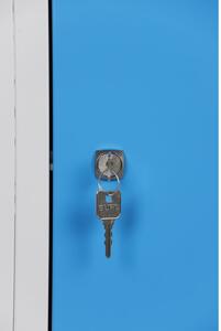 Kovová šatníková skrinka, 3-dverová na sokli, modré dvere, cylindrický zámok