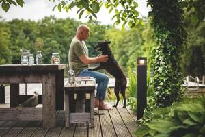 Philips 16482/30/P0 Parterre LED 2700K stojanové svietidlo 9W=800lm IP44
