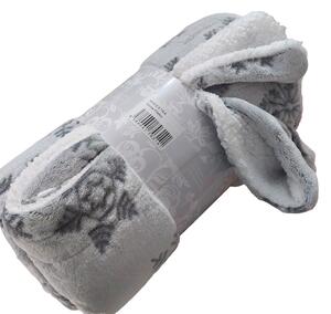 Dovoz EU Jemná deka ovečková MIA extra bielo s vločkami sivá Polyester 150x200 cm