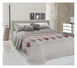 Bavlnená prikrývka na posteľ Piquet Visiace srdiečka červené