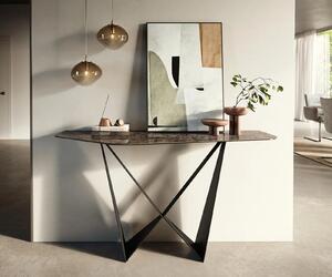 DELIFE Konzolový stolík Edge polygonálny 140×50 cm keramika emperador extra leštená tmavohnedá Spios kov čierna