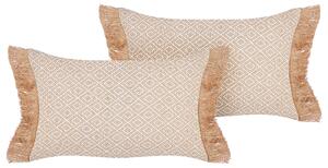 Súprava 2 dekoratívnych vankúšov béžová polyester 30 x 50 cm s geometrickým vzorom a strapcami moderná obývačka spálňa
