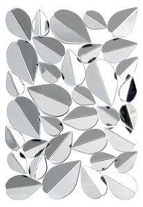 Nástenná dekorácia zo zrkadlových prvkov vo forme listov