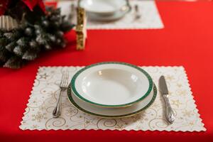 Dekorstudio Luxusné Vianočné prestieranie na stôl s hviezdami zlaté SW5 - sada 2 kusy