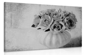 Obraz ruže vo váze v čiernobielom prevedení - 60x40