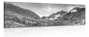 Obraz majestátne hory s jazerom v čiernobielom prevedení - 150x50