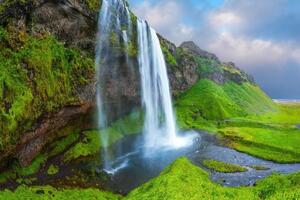 Samolepiaca fototapeta majestátny vodopád na Islande - 225x150