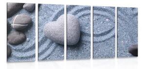 5-dielny obraz srdce z kameňa na piesočnatom pozadí - 100x50