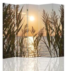 Ozdobný paraván Západ slunce u jezera - 180x170 cm, päťdielny, klasický paraván