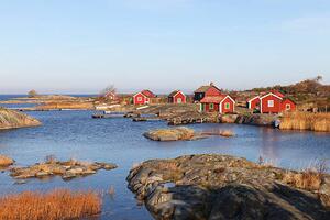Fotografia Small cottages in autumn i archipelago, Anders Sellin