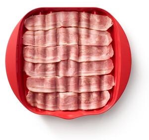Červená plastová nádoba na prípravu slaniny Lékué Bacon