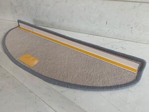 Vopi koberce Nášľapy na schody Porto hnedý polkruh, samolepiaci - 24x65 polkruh (rozmer vrátane ohybu)