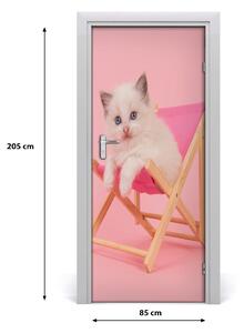 Samolepiace fototapety na dvere Mačka na lehátku 85x205 cm