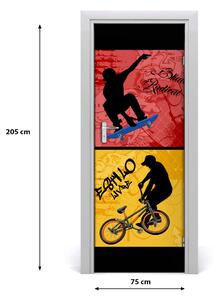 Fototapeta samolepiace dvere bicykel a skateboard 75x205 cm