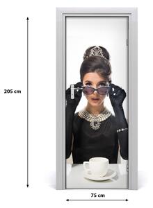 Fototapeta na dvere žena okuliare 75x205 cm