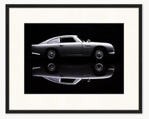 Nástenná dekorácia v ráme Aston Martin DB5 - James Bond
