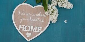 Obraz srdce s citátom - Home is where your heart is - 100x50