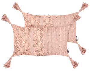 Sada 2 dekoratívnych vankúšov broskyňová ružová bavlnené obliečky 30 x 50 cm so strapcami