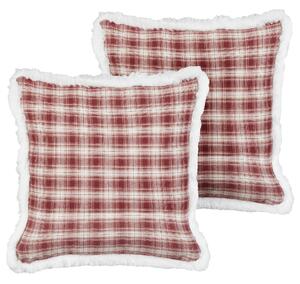 Sada 2 dekoratívnych vankúšov červená polyester tartanový kockovaný vzor vianočný motív 45 x 45 cm štvorcový tvar dekorácie doplnky