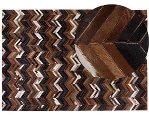 Koberec viacfarebný čierna hnedá béžová hovädzia koža 160 x 230 cm vzor chevron ručná výroba moderný rustikálny štýl obývačka spálňa