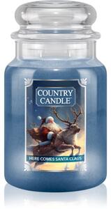 Country Candle Here Comes Santa Claus vonná sviečka 680 g