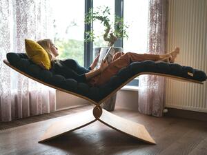 LIV Design Luxusná relaxačná leňoška EGREMI s masážnymi loptičkami