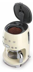 Červený kávovar na filtrovanú kávu SMEG 50's Retro
