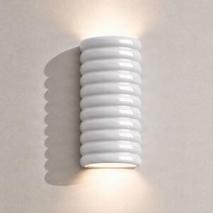 Lucande LED nástenné svetlo Riff, biela, keramika, výška 25 cm, Biela / opálová, Chodba, Keramický, Dizajn, Nástenné svietidlo