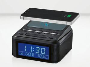 Silvercrest® Rádiobudík s nabíjaním Qi a Bluetooth® (čierna) (100334195)