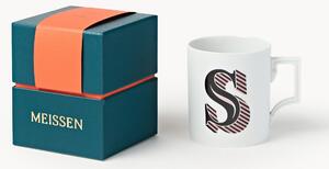 Westwing x MEISSEN, Ručne vyrobený hrnček's ozdobným motívom Initials
