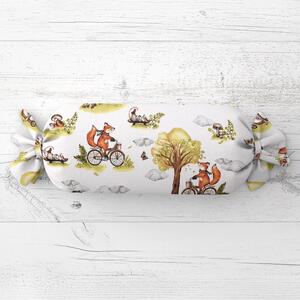 Biante Detský vankúš valec bonbon Sandra SA-697 Líšky na bicykloch - zelené na bielom 15x40 cm