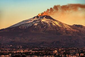 DIMEX | Vliesové fototapety na stenu Sopka Etna MS-5-1923 | 375 x 250 cm | modrá, biela, žltá, hnedá