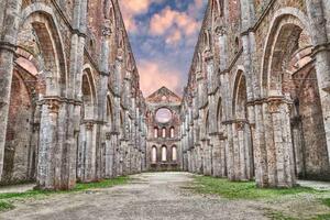 DIMEX | Vliesové fototapety na stenu San Galgano Siena MS-5-1026 | 375 x 250 cm | zelená, modrá, oranžová, šedá