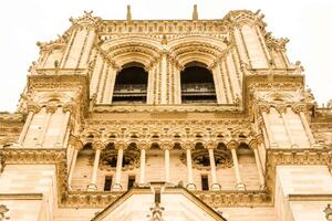 DIMEX | Vliesové fototapety na stenu Kúzlo Paríža MS-5-1045 | 375 x 250 cm | biela, béžová