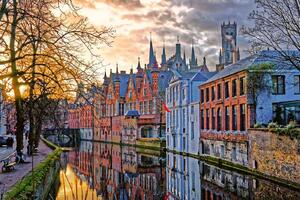 DIMEX | Vliesové fototapety na stenu Kanály v Bruges MS-5-1015 | 375 x 250 cm | vicefarebná, modrá, oranžová, šedá