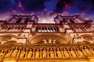 DIMEX | Vliesové fototapety na stenu Notre Dame III. MS-5-1047 | 375 x 250 cm | modrá, fialová, žltá