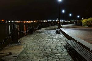 DIMEX | Vliesové fototapety na stenu Harborwalk v Bostone MS-5-1223 | 375 x 250 cm | biela, čierna, šedá