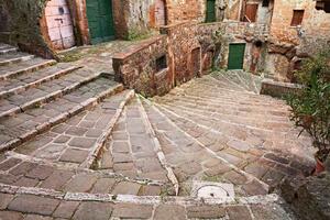 DIMEX | Vliesové fototapety na stenu Pitigliano Toskánsko MS-5-0696 | 375 x 250 cm | zelená, oranžová, šedá