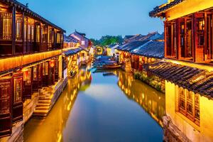 DIMEX | Vliesové fototapety na stenu Staroveké mesto MS-5-0633 | 375 x 250 cm | modrá, žltá, šedá