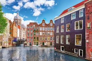 DIMEX | Vliesové fototapety na stenu Amsterdamské nábrežie MS-5-1242 | 375 x 250 cm | modrá, biela, šedá