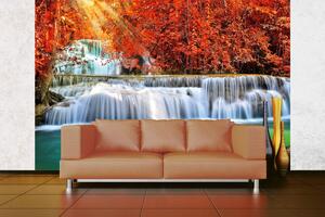 Samolepiaca vliesová fototapeta Vodopád v jesennom lese 375 x 250 cm