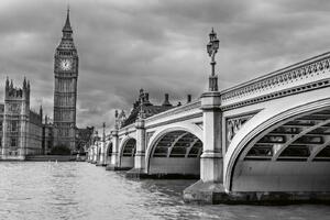 DIMEX | Vliesové fototapety na stenu Westminster Bridge MS-5-0651 | 375 x 250 cm | biela, čierna