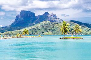 DIMEX | Vliesové fototapety na stenu Ostrov Bora Bora MS-5-1918 | 375 x 250 cm | zelená, modrá, šedá