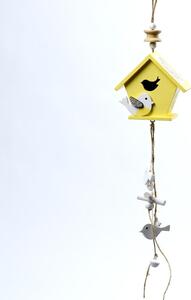 Záves domček s vtákom drevo žltý 43x9,5x4,5cm