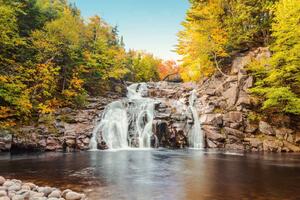 DIMEX | Vliesové fototapety na stenu Mary Ann Falls, Kanada MS-5-3198 | 375 x 250 cm | zelená, modrá, šedá