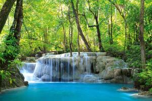 DIMEX | Vliesové fototapety na stenu Kanchanaburi Thajsko MS-5-3185 | 375 x 250 cm | zelená, modrá, biela