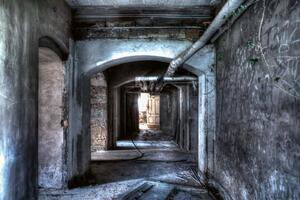 DIMEX | Vliesové fototapety na stenu Chodba suteréne MS-5-0863 | 375 x 250 cm | biela, hnedá, šedá