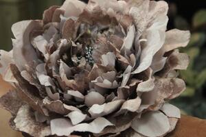 Starofialový zamatový kvet pivonky 19cm