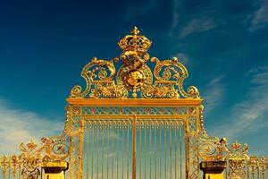 DIMEX | Vliesové fototapety na stenu Brány Versailles MS-5-0794 | 375 x 250 cm | modrá, biela, žltá